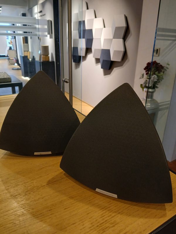 Pre-Owned Beolab 4 (Black)